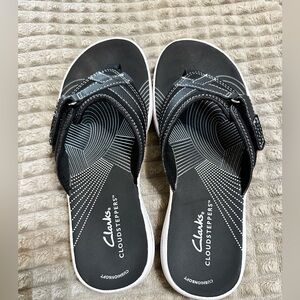 Clark’s Cloudsteppers size 6